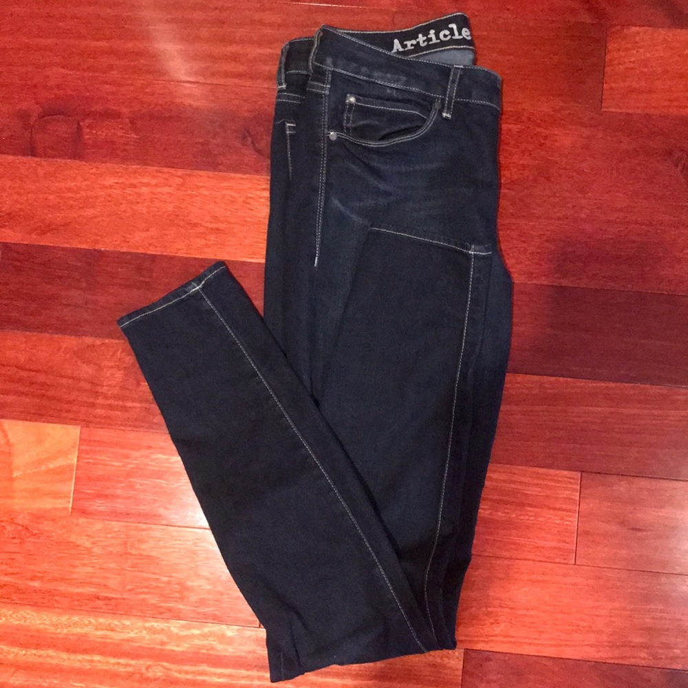 Skinny jeans.